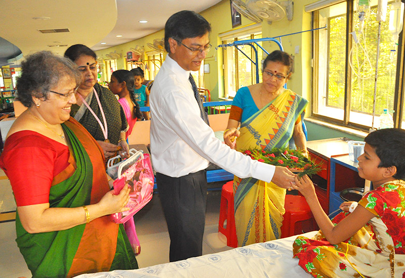 Hitaishini International Rose day